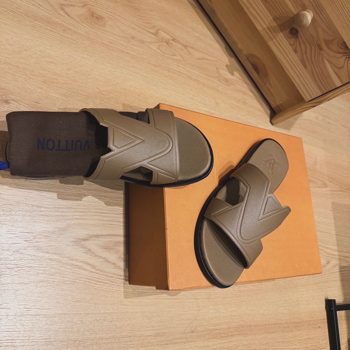 Mule LV Oasis Beige